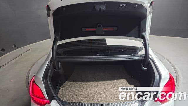 Kia The K9 2022 — Photo 20/34