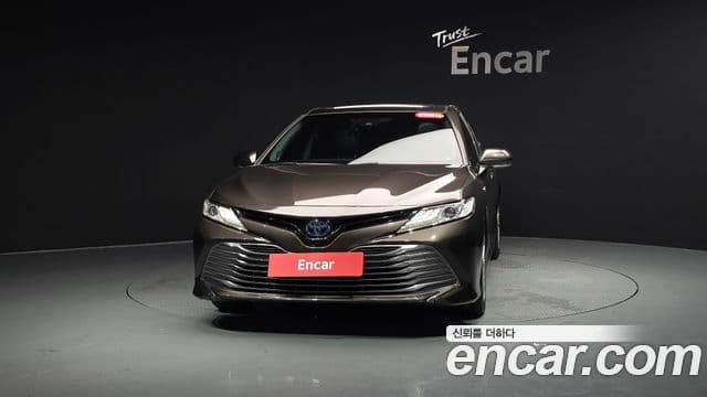 Toyota Camry 2018 — Photo 18/36