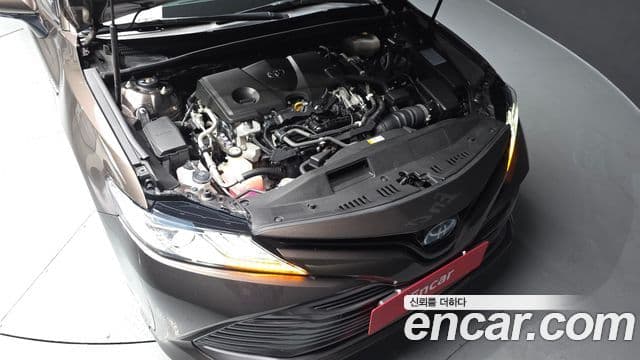 Toyota Camry 2018 — Photo 23/36