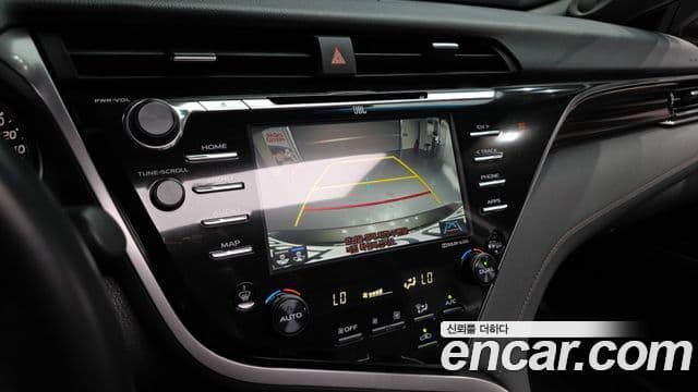 Toyota Camry 2018 — Photo 34/36