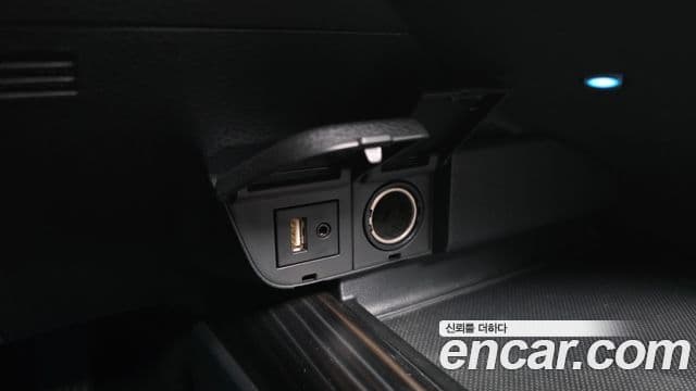 Toyota Camry 2018 — Photo 35/36