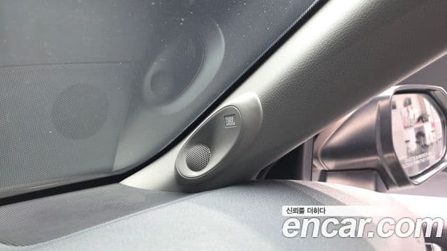 Toyota Camry 2018 — Photo 20/36