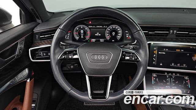 Audi A6 2020 — ფოტო 13/20