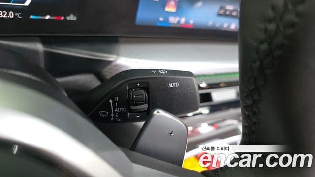 BMW 4 Series 2025 — Photo 30/33