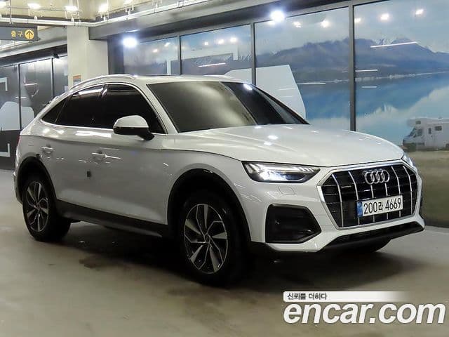 Audi Q5 2023 — Şəkil 10/20