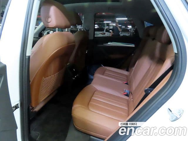 Audi Q5 2023 — Şəkil 6/20