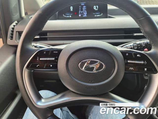 Hyundai Staria 2022 — ფოტო 6/20