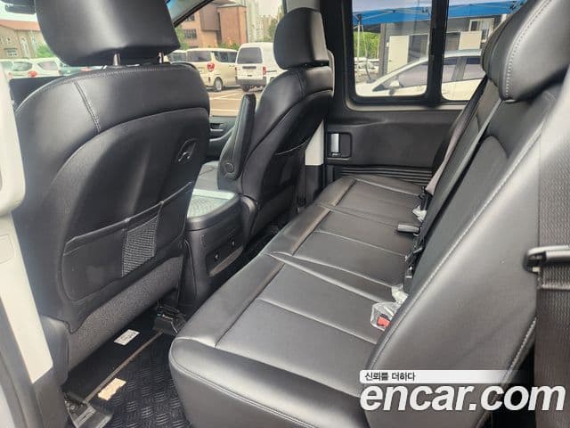 Hyundai Staria 2022 — ფოტო 16/20