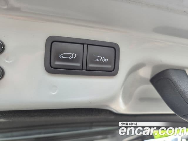 Hyundai Staria 2022 — ფოტო 17/20