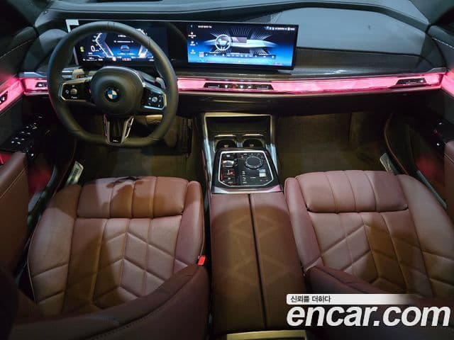 BMW 7 Series 2025 — Photo 8/19