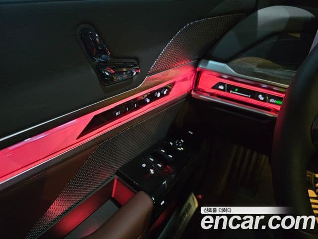 BMW 7 Series 2025 — Photo 9/19
