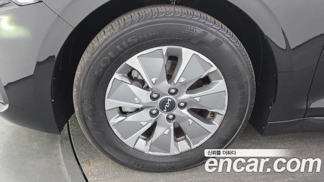 Kia K5 2023 — ფოტო 5/20