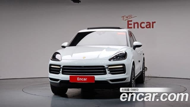 Porsche Cayenne 2021 — ფოტო 3/20
