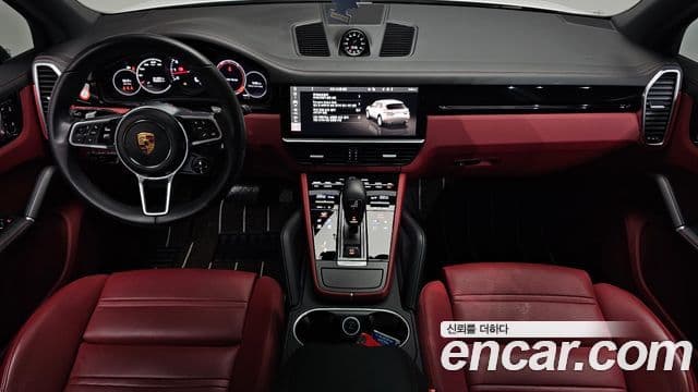 Porsche Cayenne 2021 — ფოტო 10/20