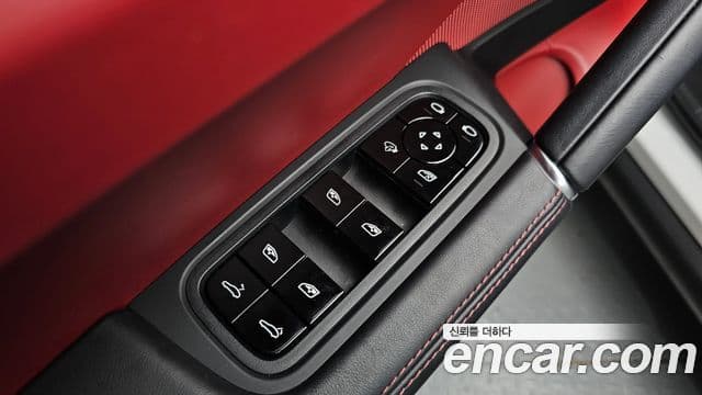 Porsche Cayenne 2021 — ფოტო 19/20