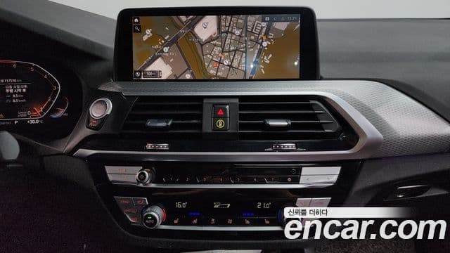 BMW X3 2021 — Şəkil 13/20
