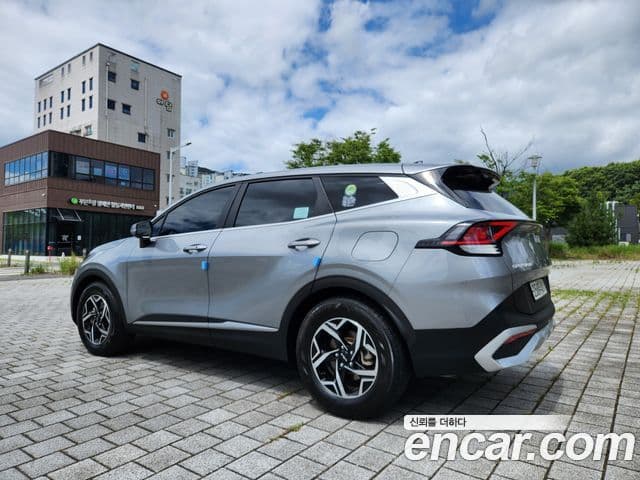 Kia Sportage 2023 — Фото 3/20