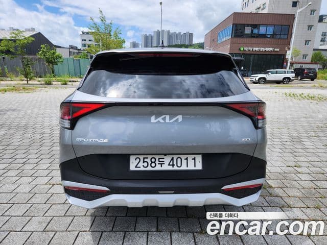 Kia Sportage 2023 — Фото 4/20