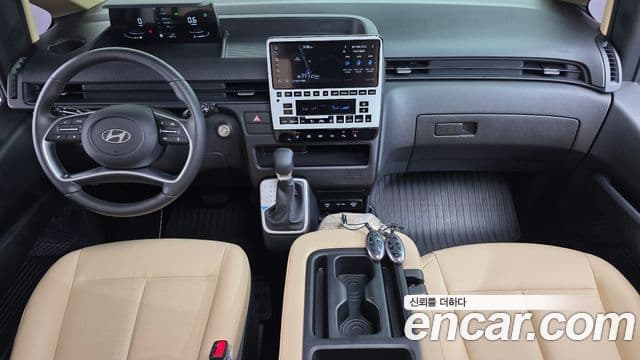 Hyundai Staria 2025 — Фото 7/20