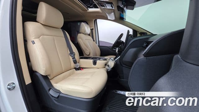 Hyundai Staria 2025 — Фото 10/20