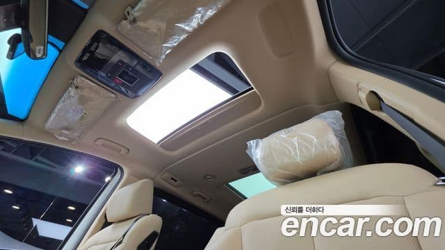 Hyundai Staria 2025 — Фото 11/20