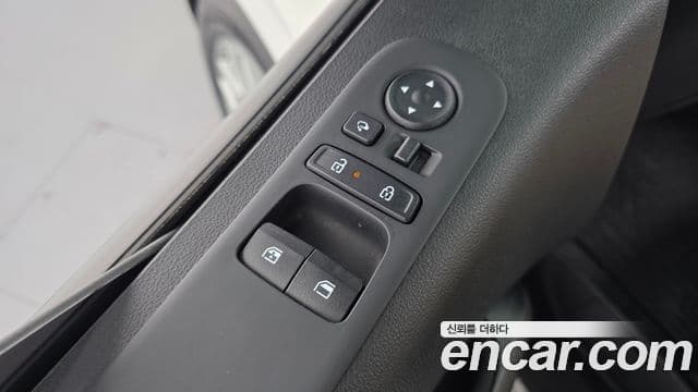 Hyundai Staria 2025 — Фото 12/20
