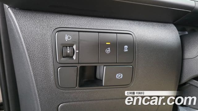 Hyundai Staria 2025 — Фото 13/20