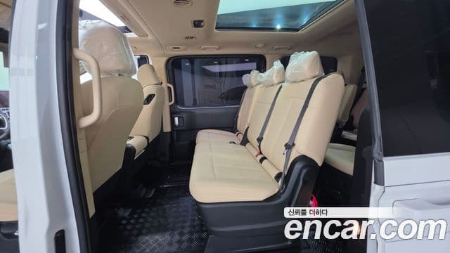 Hyundai Staria 2025 — Фото 18/20