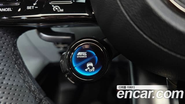 Mercedes-Benz SL-Class 2023 — Photo 27/40