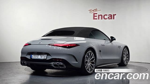 Mercedes-Benz SL-Class 2023 — Photo 35/40