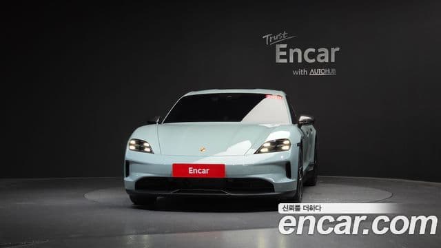 Porsche Taycan 2024 — ფოტო 4/31