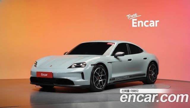 Porsche Taycan 2024 — ფოტო 30/31