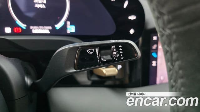Porsche Taycan 2024 — ფოტო 17/31