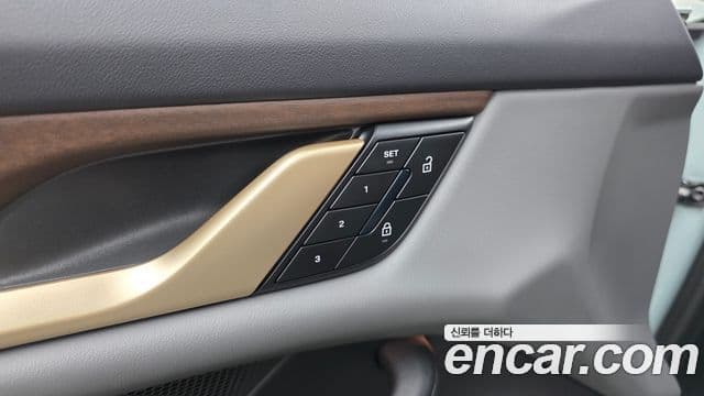 Porsche Taycan 2024 — ფოტო 21/31