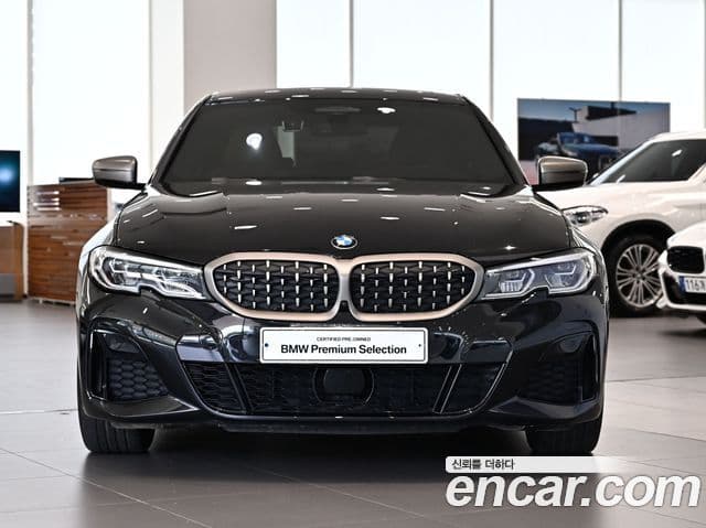 BMW 3 Series 2022 — ფოტო 1/19