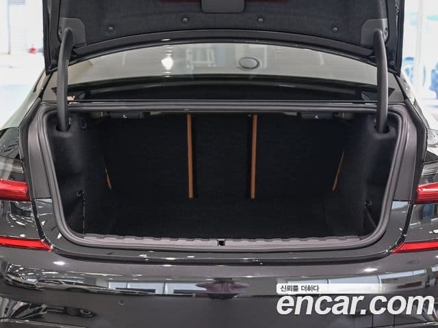 BMW 3 Series 2022 — ფოტო 7/19