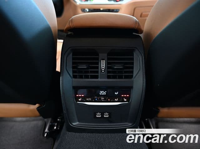 BMW 3 Series 2022 — ფოტო 16/19