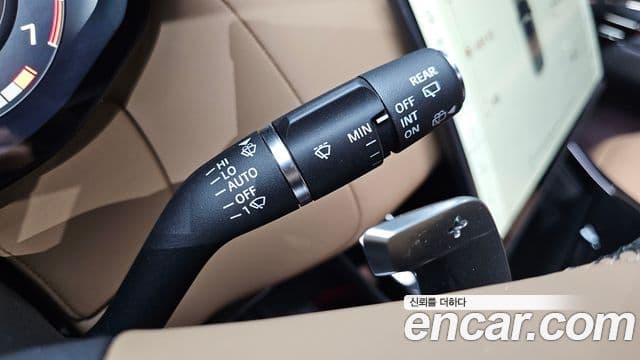 Land Rover Range Rover Sport 2025 — Photo 30/35