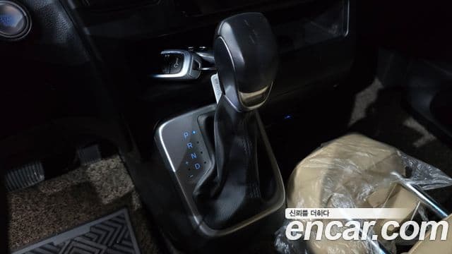 Hyundai Staria 2021 — Şəkil 9/20