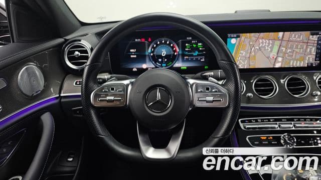 Mercedes-Benz E-Class 2019 — ფოტო 13/20
