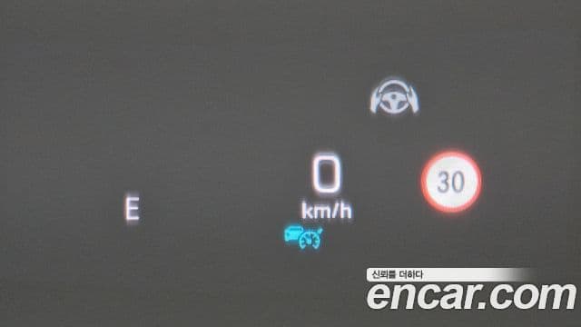 Mercedes-Benz E-Class 2019 — ფოტო 17/20