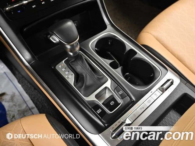 Kia Carnival 2021 — ფოტო 7/20