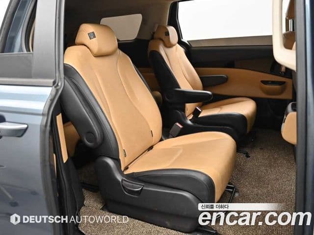 Kia Carnival 2021 — ფოტო 11/20