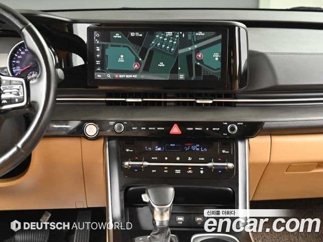 Kia Carnival 2021 — ფოტო 13/20