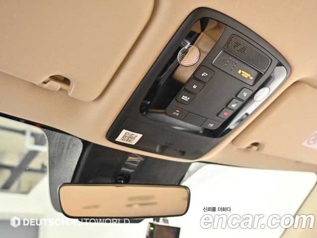 Kia Carnival 2021 — ფოტო 17/20