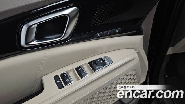 Kia Carnival 2024 — ფოტო 18/20