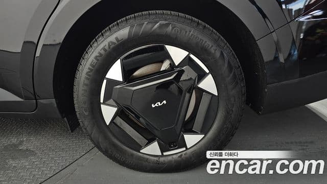 Kia Carnival 2024 — ფოტო 2/35