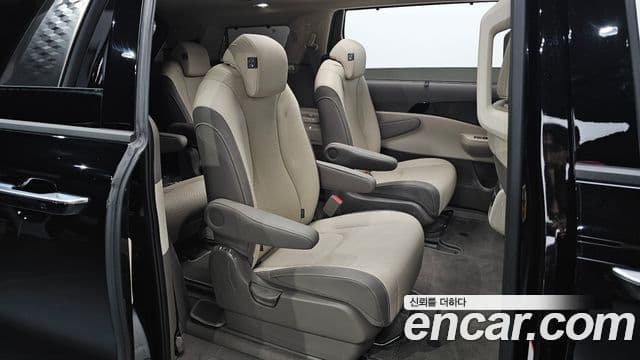 Kia Carnival 2024 — ფოტო 6/35