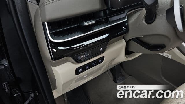 Kia Carnival 2024 — ფოტო 12/35
