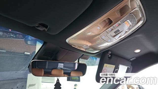 Genesis GV70 2021 — ფოტო 19/20